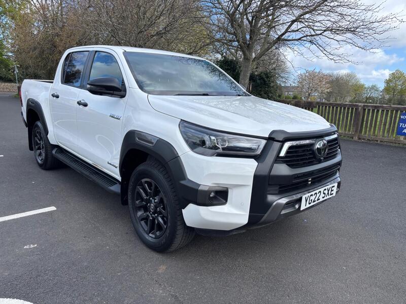 Toyota Hilux main image