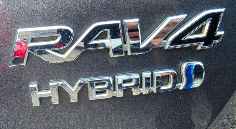 Toyota RAV4 2.5 VVT-h Excel CVT 4WD Euro 6 (s/s) 5dr thumbnail 42