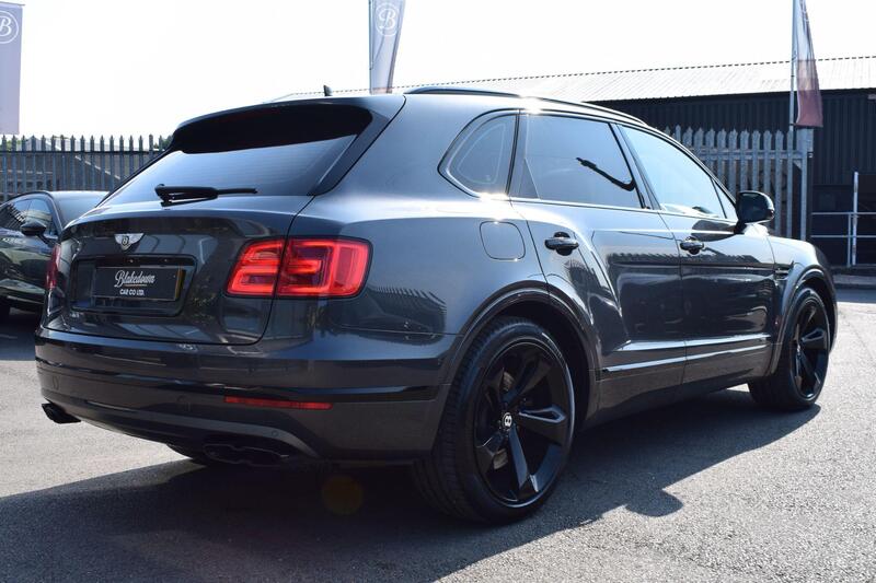 Bentley Bentayga view 4
