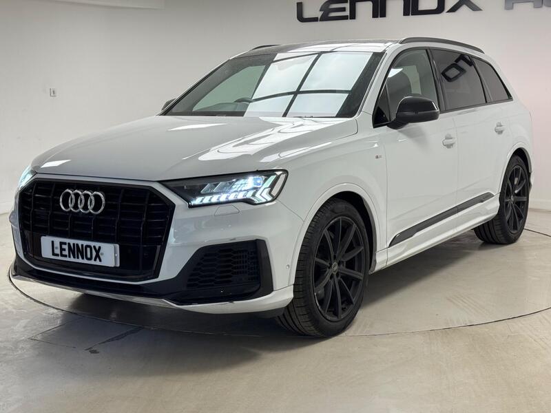 Audi Audi Q7 view 3