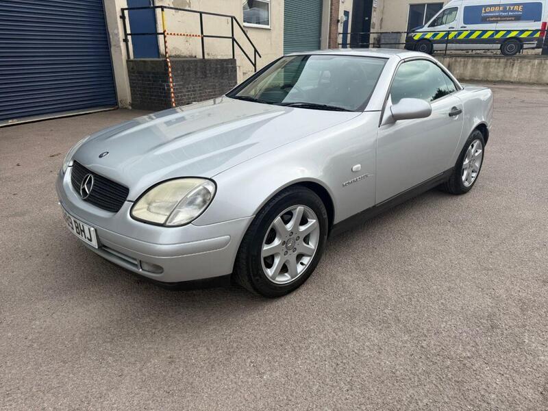 Mercedes-Benz SLK view 4