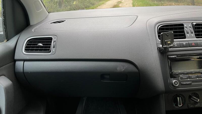 2013 Volkswagen Polo — photo 21