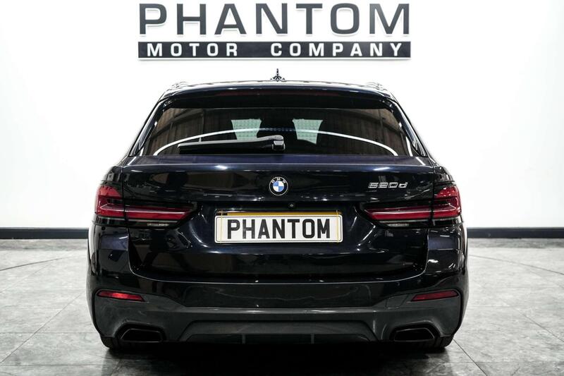 BMW 5 Series view 4