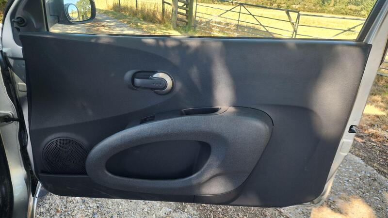 2006 Nissan Micra — photo 36