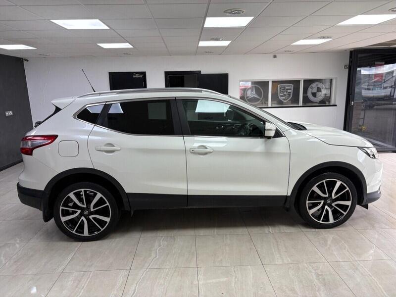 Nissan Qashqai view 2