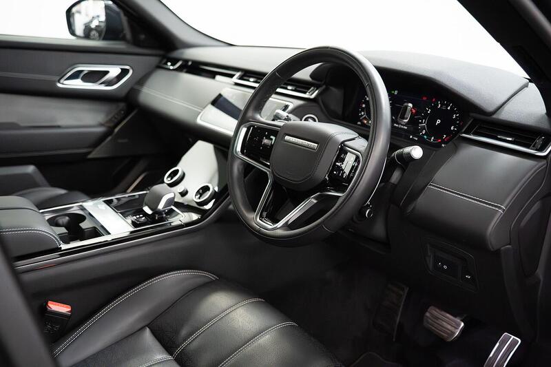 Land Rover Range Rover Velar view 5