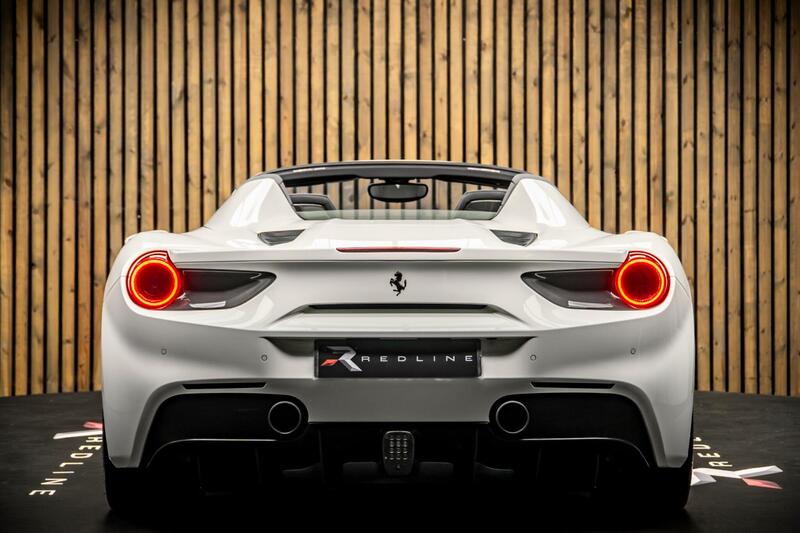 Ferrari 488 view 6