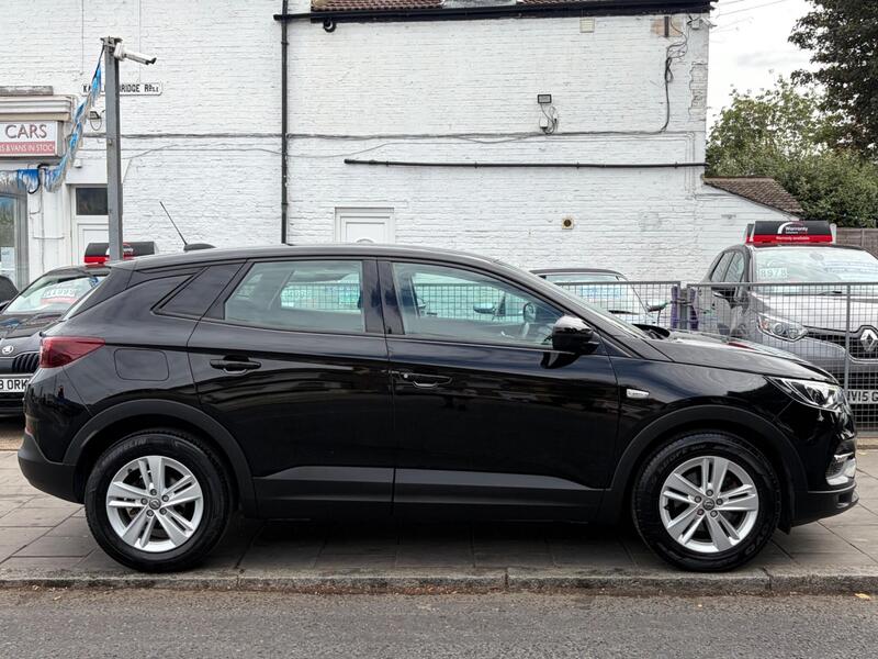 Vauxhall Grandland X view 2