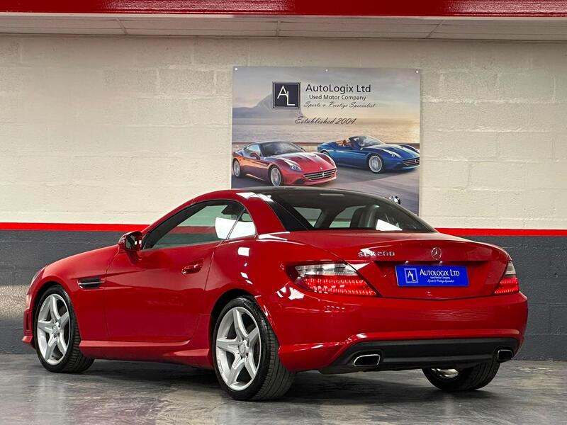 Mercedes-Benz SLK view 2