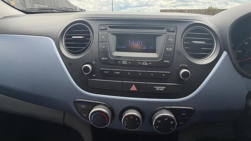 2016 Hyundai i10 — photo 18