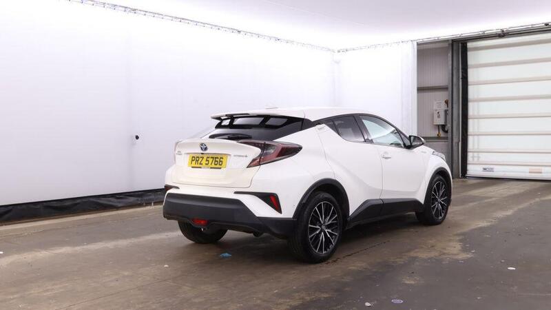 Toyota C-HR view 2