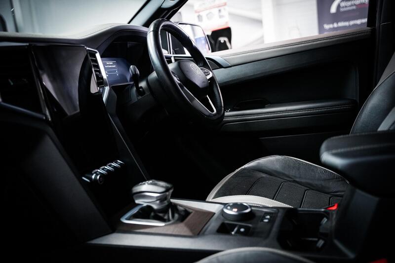 Volkswagen Amarok view 2