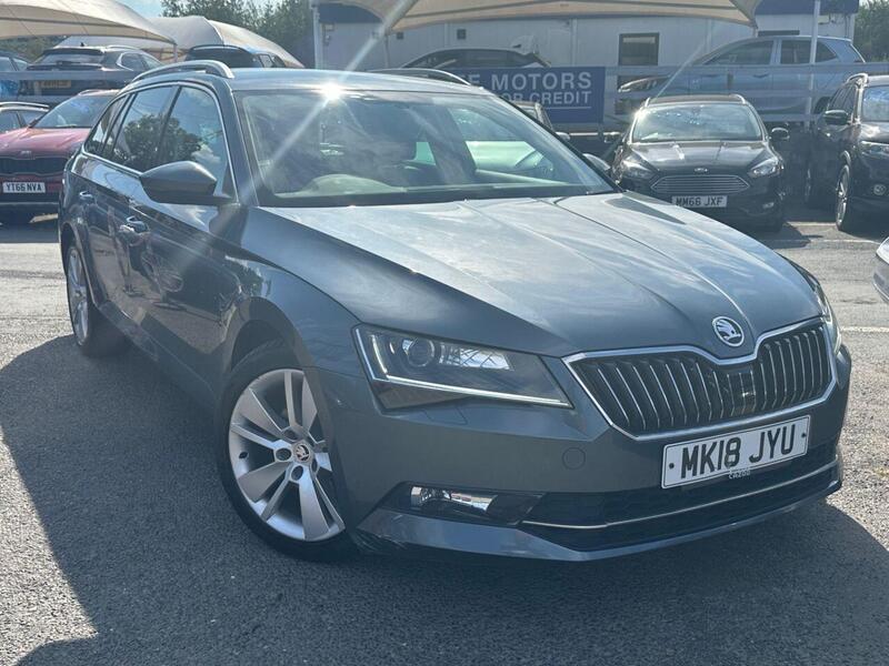 Skoda Superb view 5
