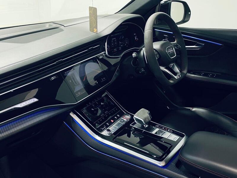 Audi Audi RSQ8 view 4