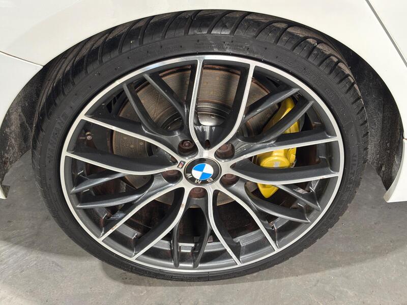 71ec27d60be440539814c3d76d20c43a