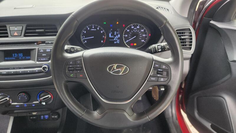 2015 Hyundai i20 — photo 19