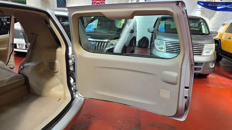 Toyota Raum view 22