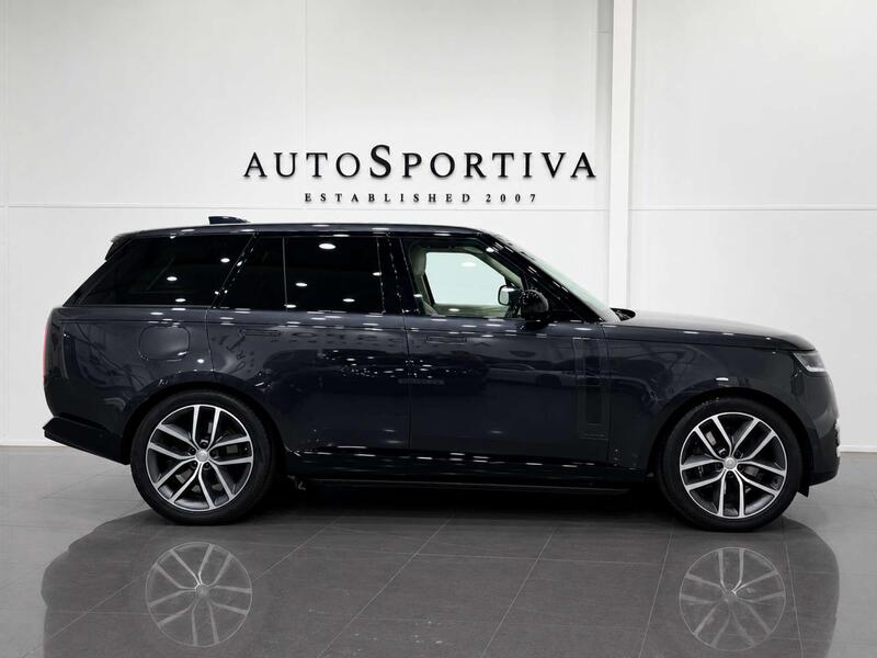 Land Rover Range Rover view 3
