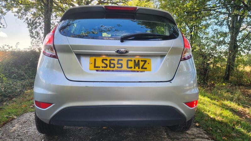 2015 Ford Fiesta — photo 9
