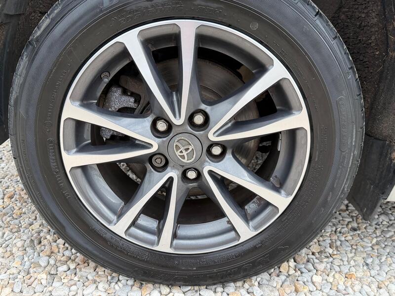 Toyota Verso view 3
