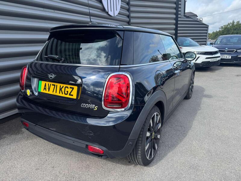 Mini Hatch view 3