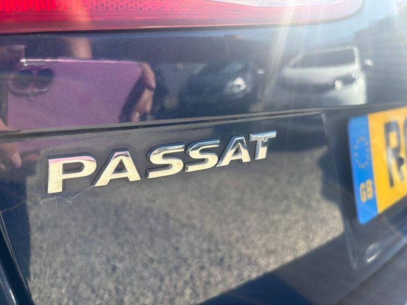 Volkswagen Passat view 7