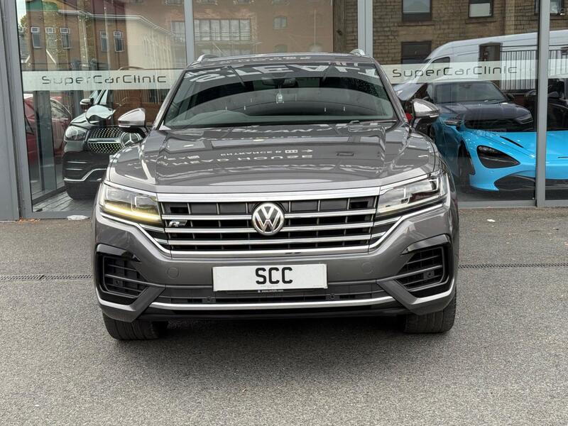 Volkswagen Touareg view 6