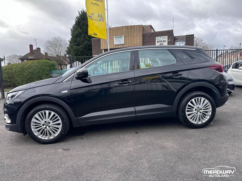 Vauxhall Grandland X view 4