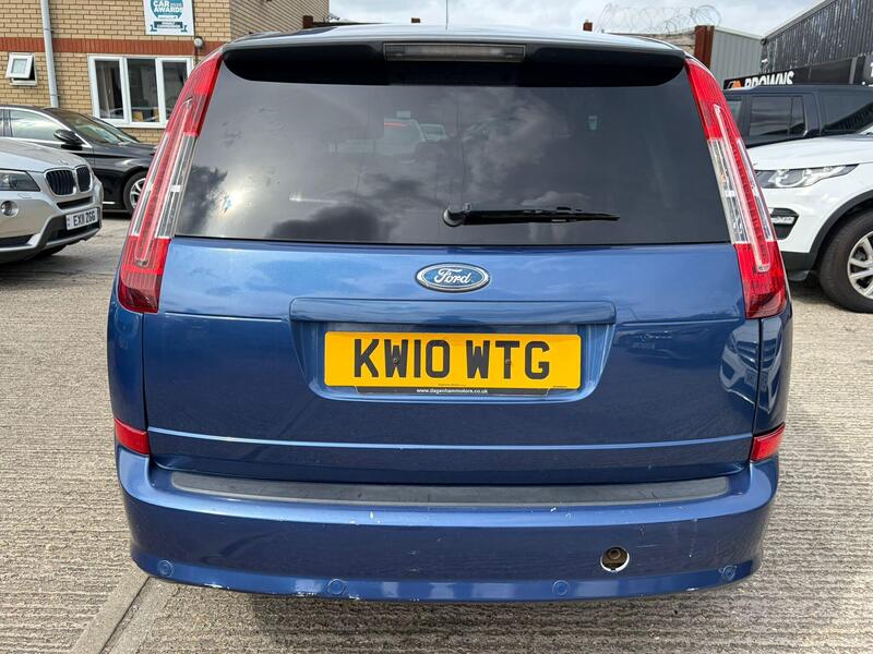 Ford C-Max view 4