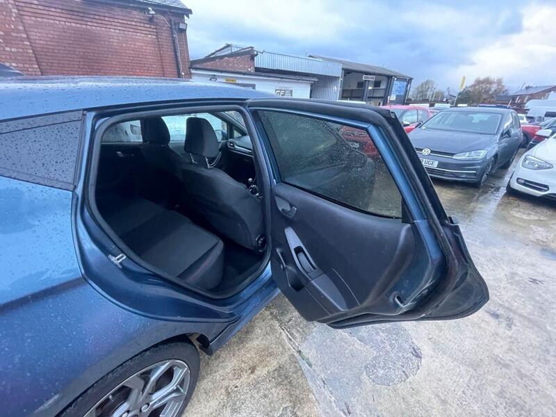 Ford Fiesta view 37