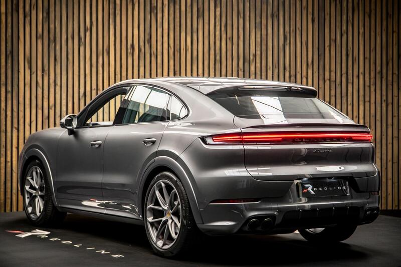 Porsche Cayenne view 3