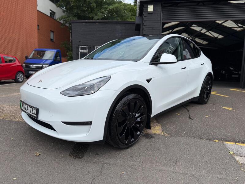 2024 Tesla Model Y in White for sale