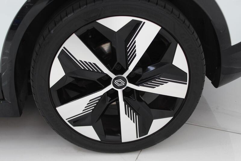 2023 Renault Megane E-Tech in White — image 11 of 83