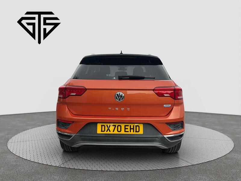 Volkswagen T-Roc view 4