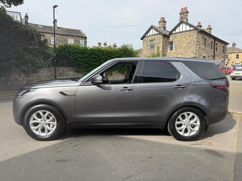 Land Rover Discovery 3 view 4