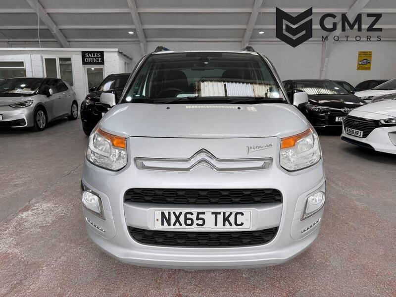 Citroen C3 Picasso view 2