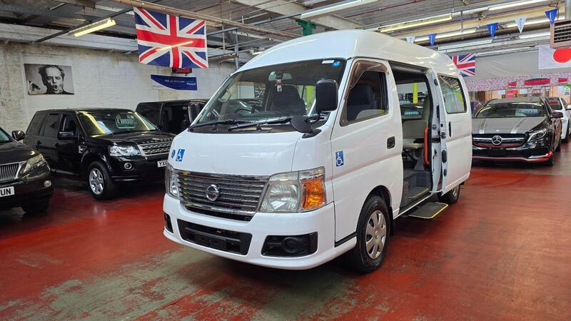 Nissan Elgrand view 3