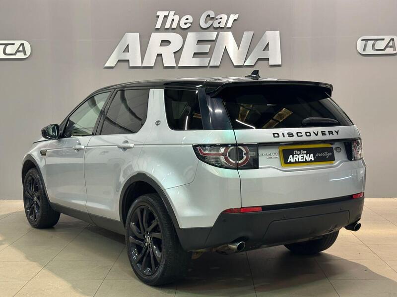 Land Rover Discovery Sport view 3