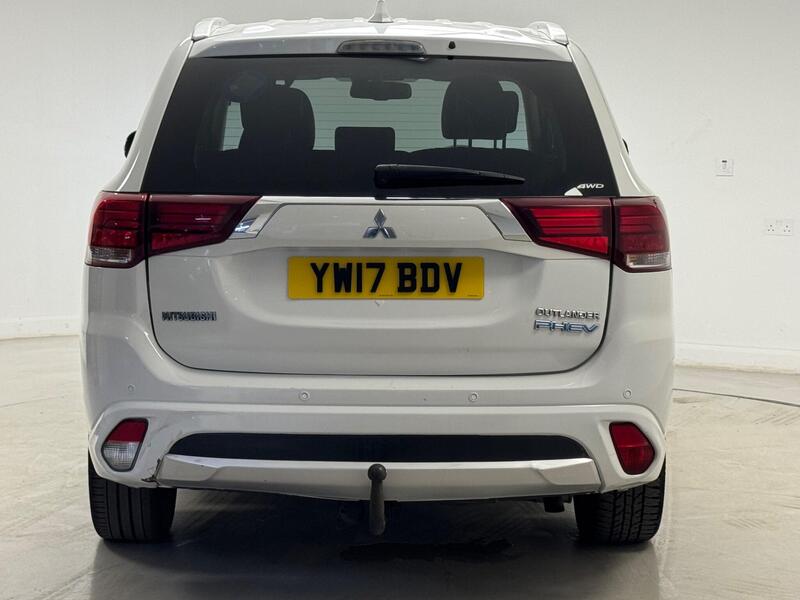 Mitsubishi Outlander view 6