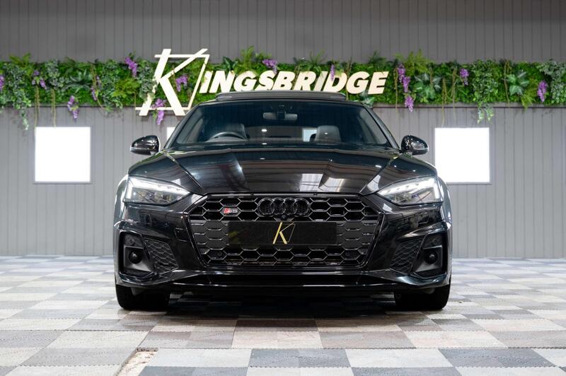 Audi S5 view 7