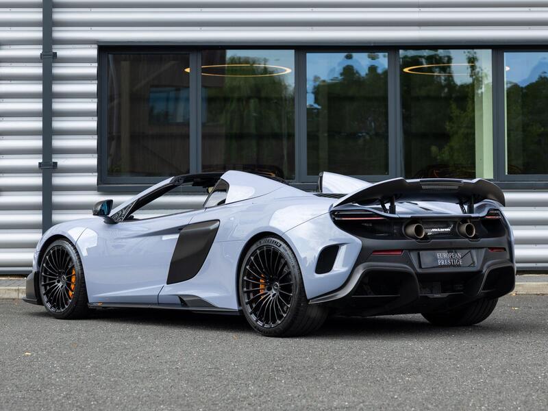 Mclaren 675LT view 5