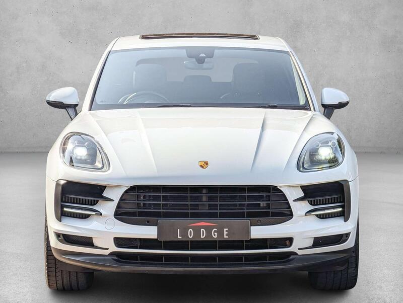 Porsche Macan view 2