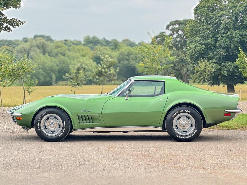 Chevrolet Corvette view 5