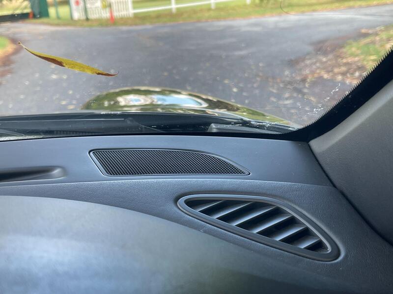 Porsche 911 view 35