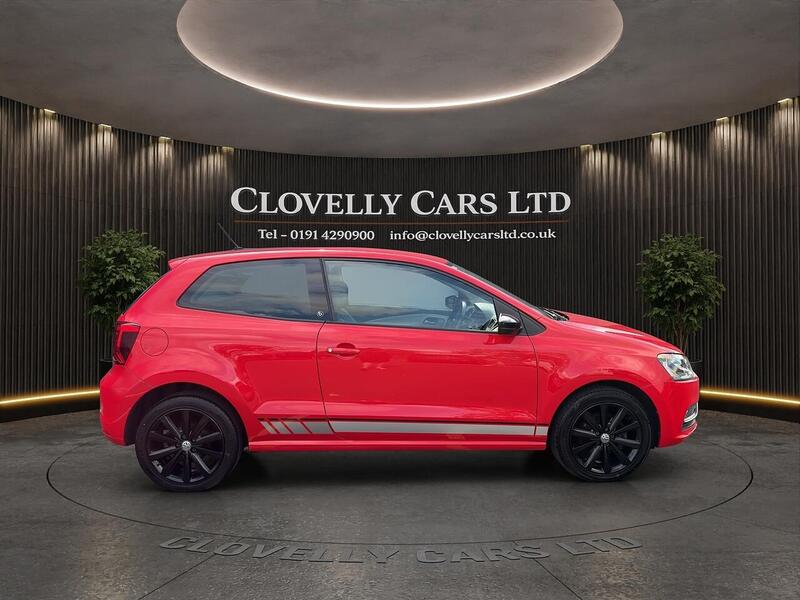 Volkswagen Polo view 3