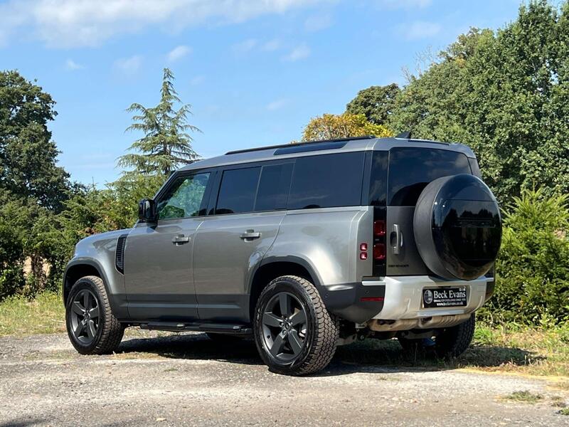 Land Rover Defender view 4