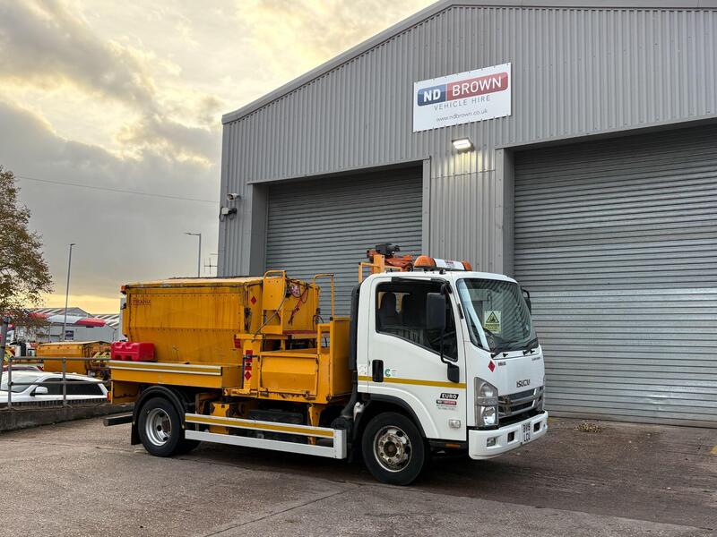 Isuzu N75-150 7.5T Hot Box (Twin)