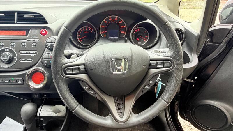 2011 Honda Jazz — photo 9