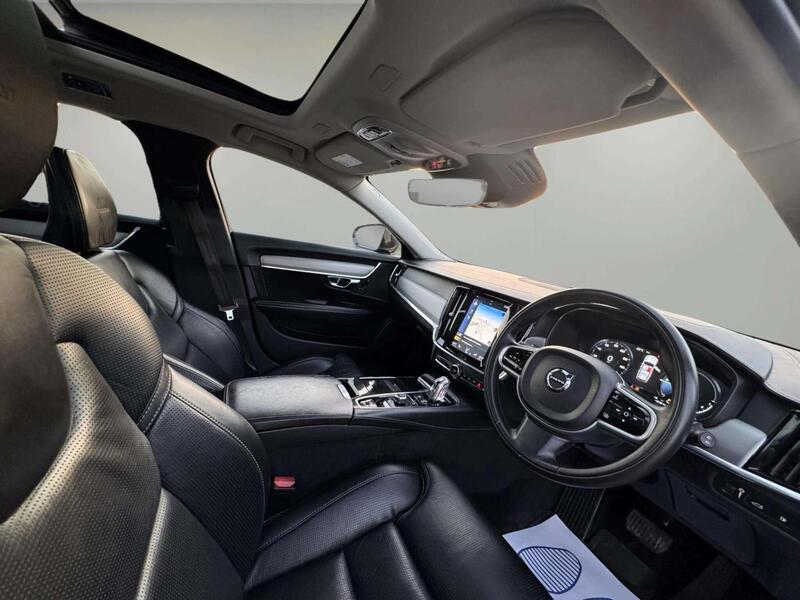 Volvo V90 view 2