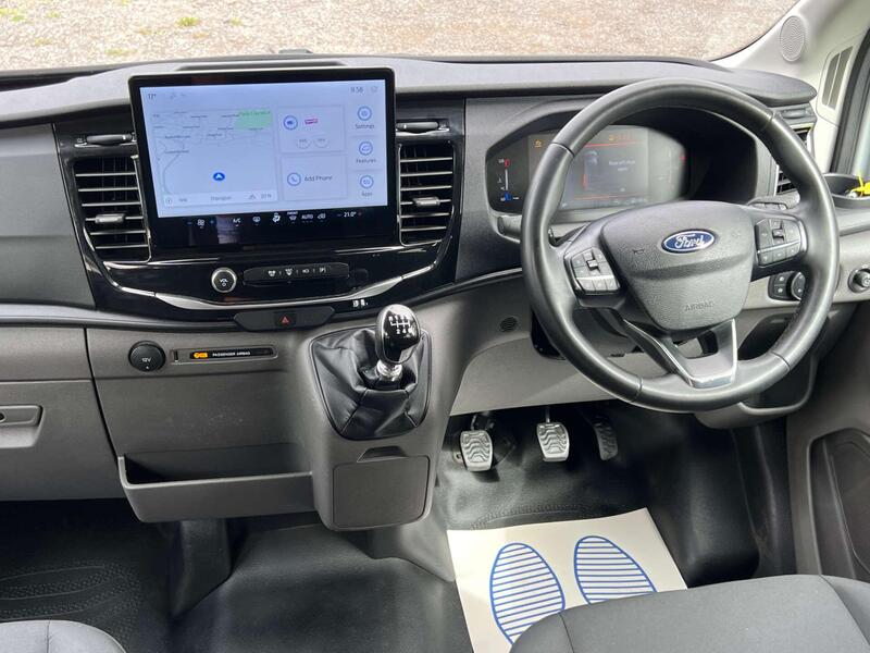 Ford Transit view 4